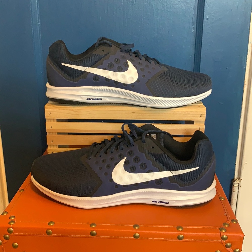 Nike Running Shoes 13 NWOT